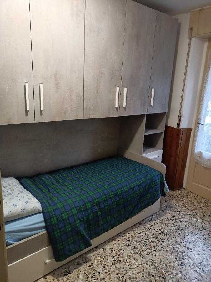 Appartamento Gianna Porto Valtravaglia Exterior foto